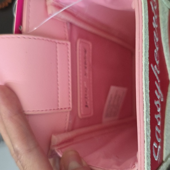 Betsey Johnson Sassyhearts Crossbody - Picture 6 of 7